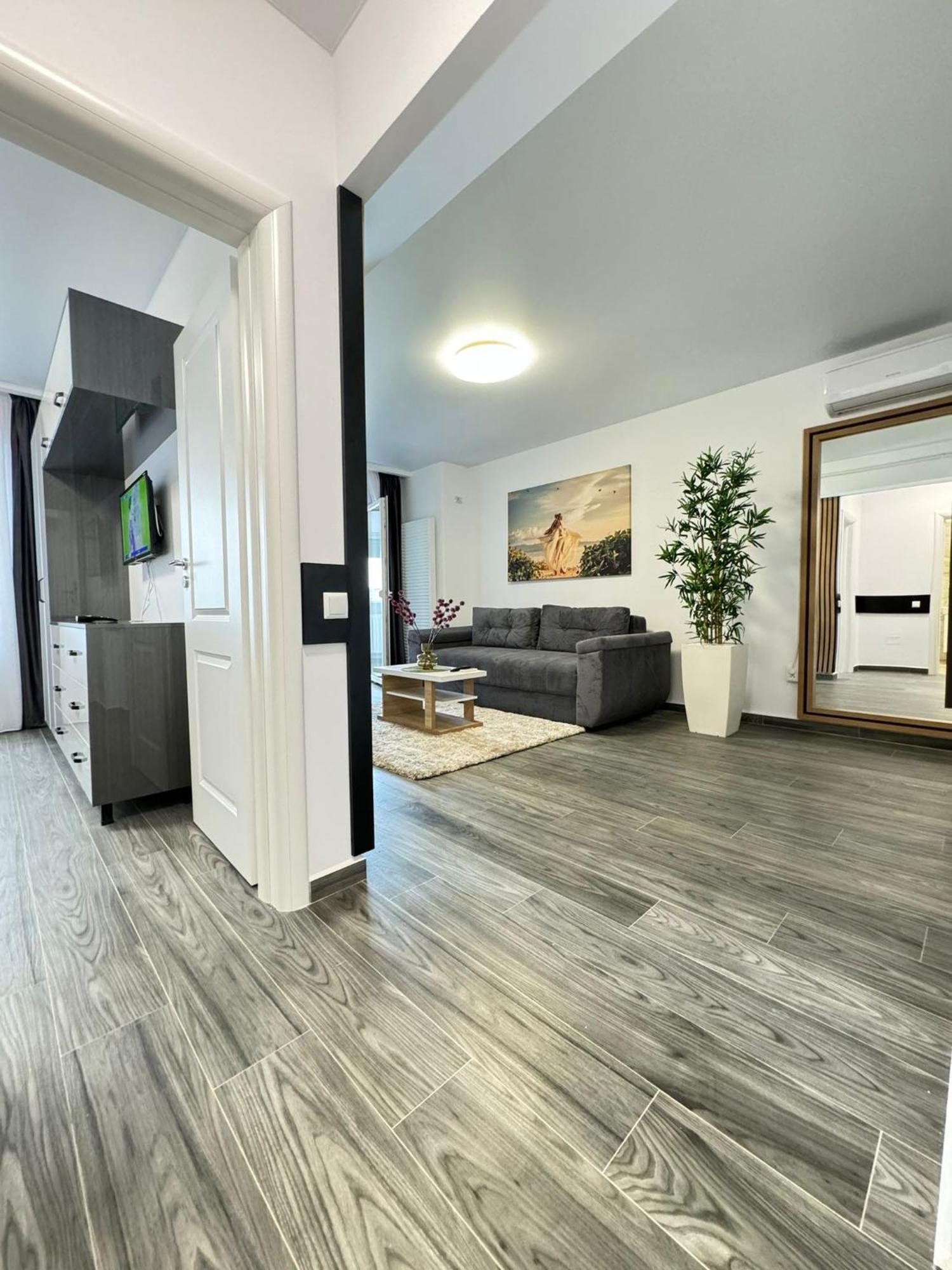 Luxury Glam Apartments Central Adress Bucuresti With Parking Exterior foto