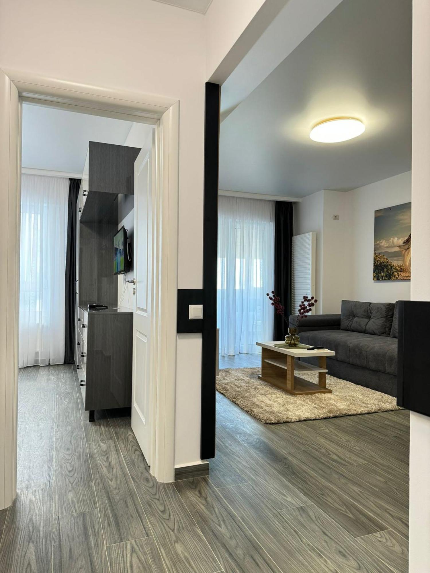 Luxury Glam Apartments Central Adress Bucuresti With Parking Exterior foto